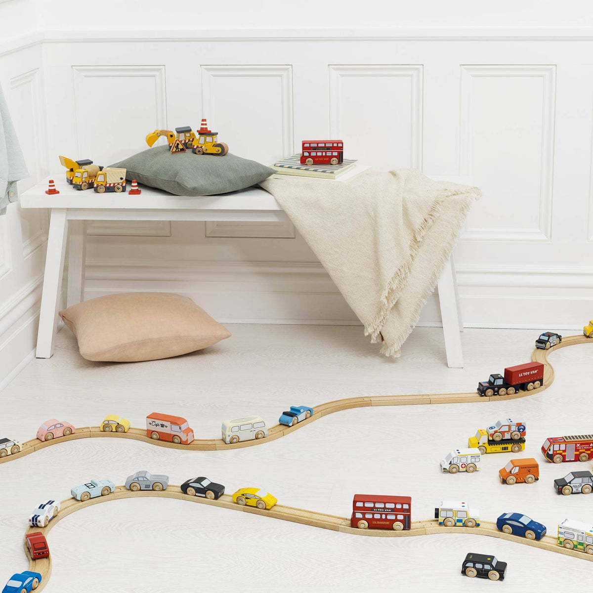 EMERGENCY HELICOPTER &amp; RESCUE TOY CARS