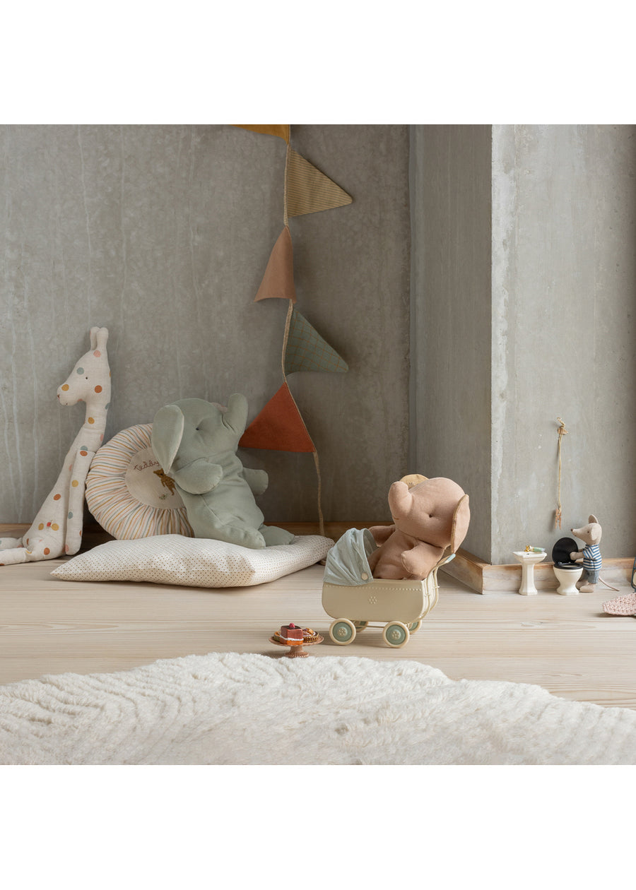 SAFARI FRIENDS - ELEPHANT - SMALL - POWDER