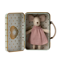 ANGEL MOUSE IN SUITCASE