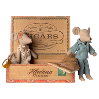 MUM & DAD MICE IN CIGARBOX