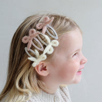 GRANNY KNITTED BOW CLIC CLACS