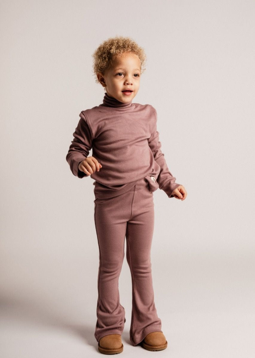 LUTERN TURTLENECK