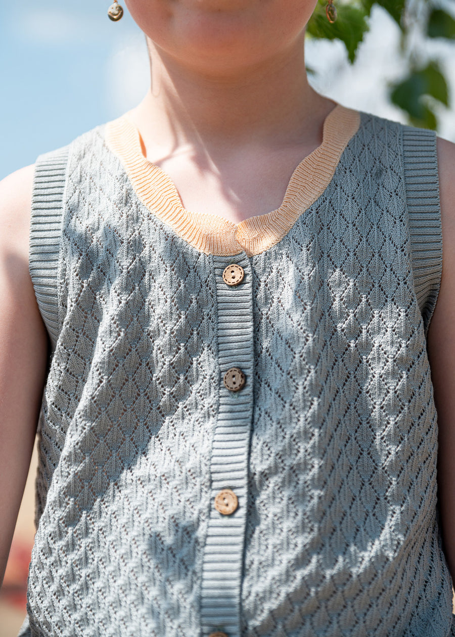 SHELL COLLAR KNIT VEST - LIGHT BLUE