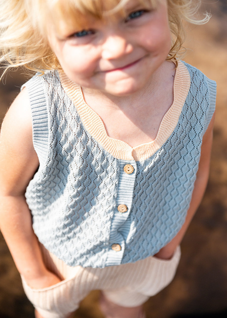 SHELL COLLAR KNIT VEST - LIGHT BLUE