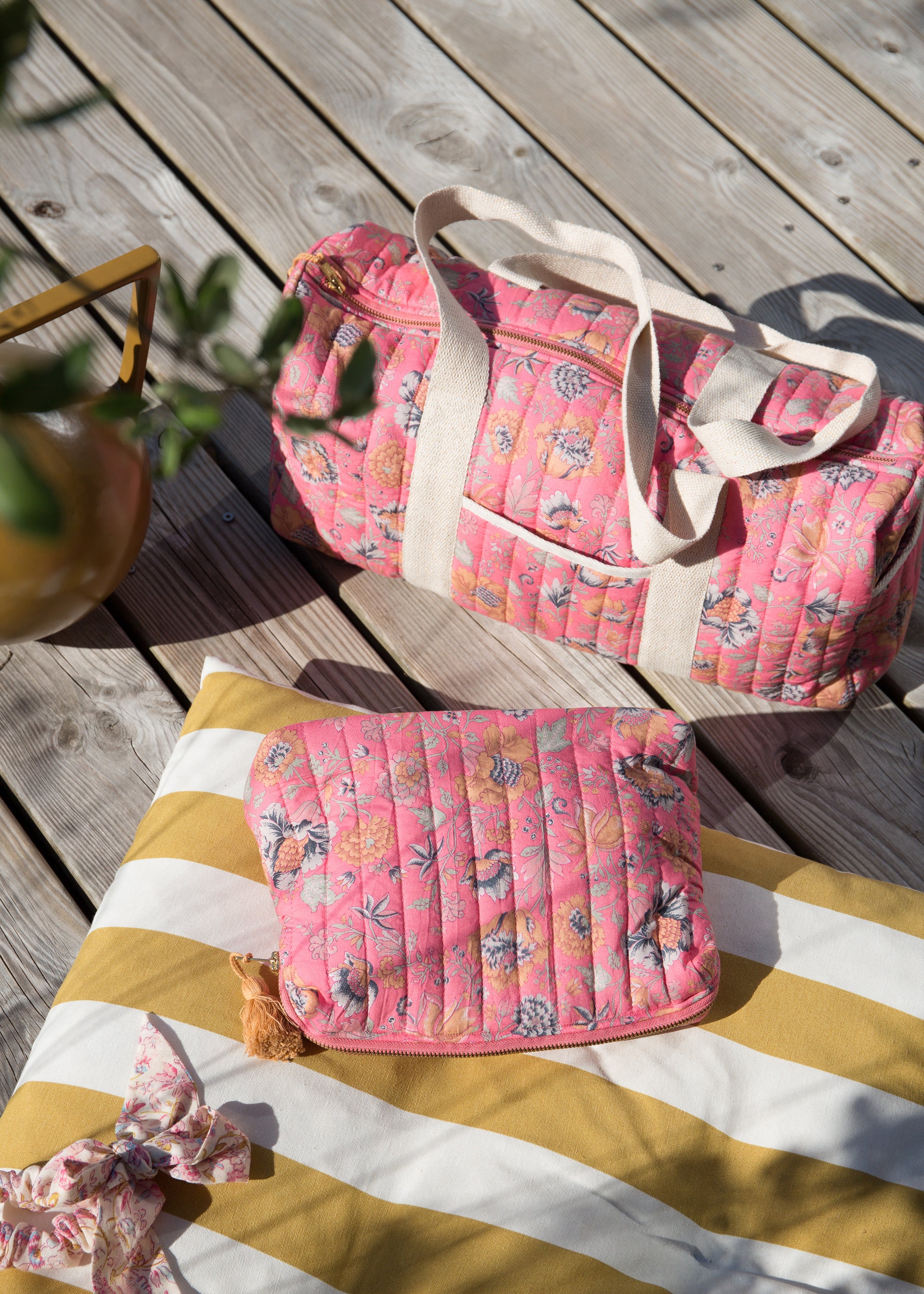 TEIKI POUCH - STRAWBERRY BOHEMIAN HINDI