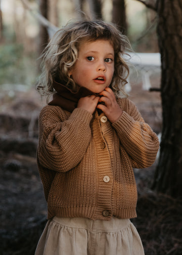 THE CHUNKY CARDIGAN - CARAMEL