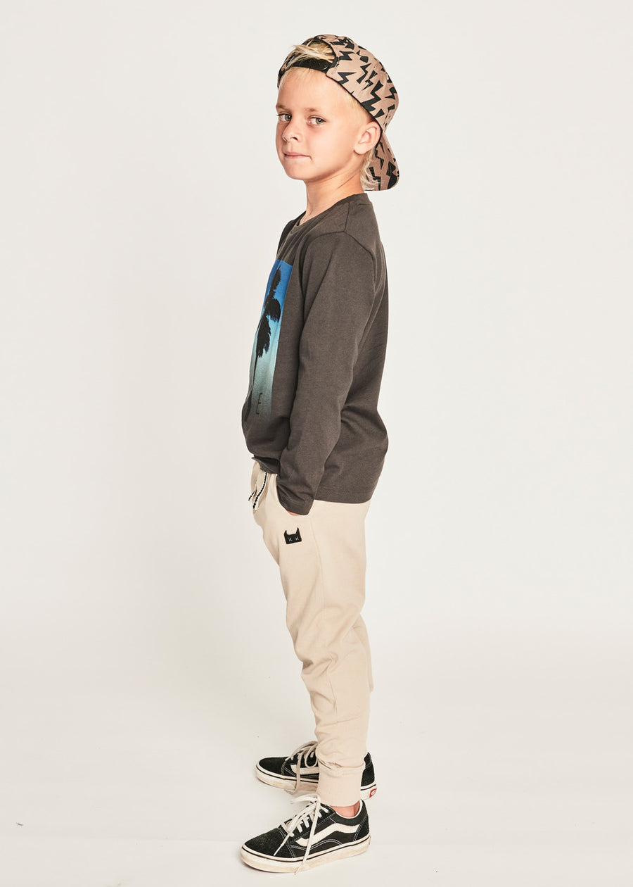 WANNAPLAY PANT - DARK SAND