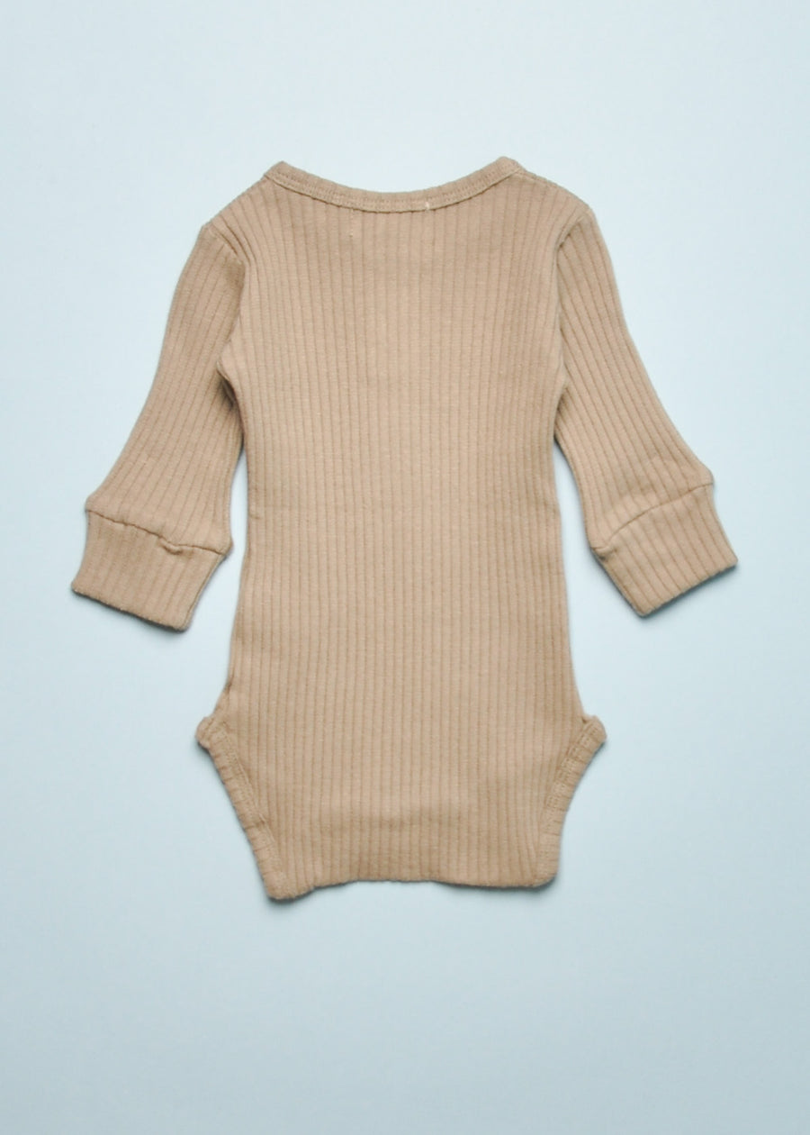 THE RIBBED ONESIE - SAGE