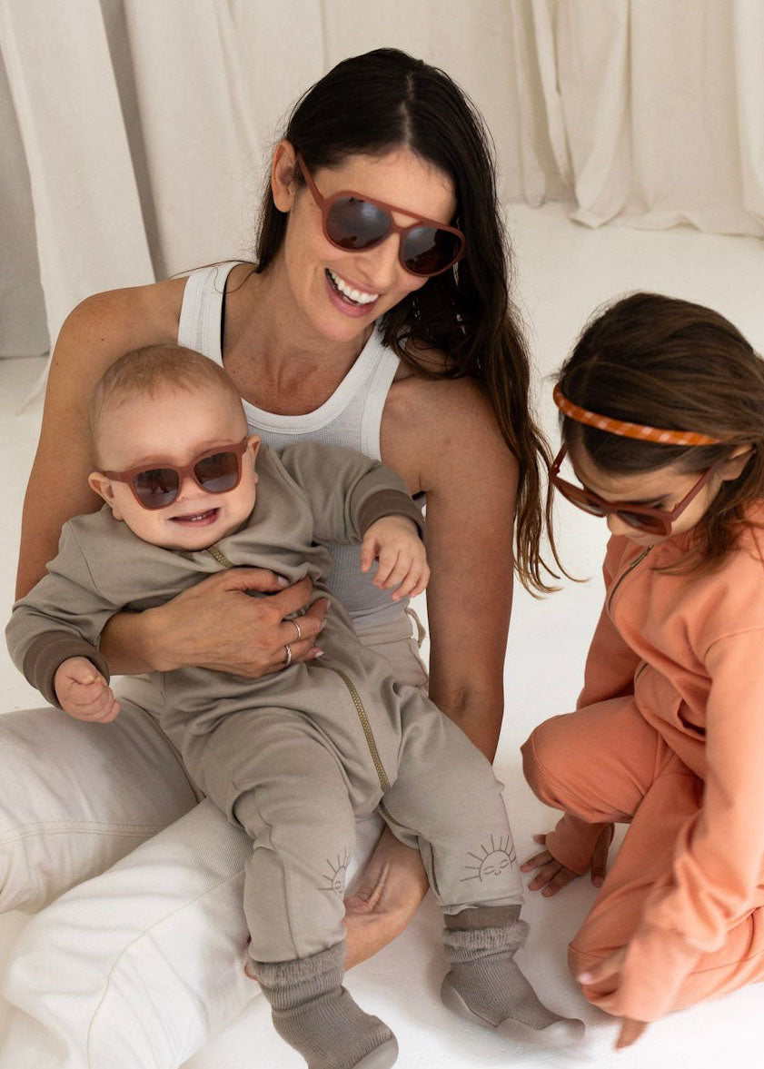 ICONIC WAYFARER SUNGLASSES - CINNAMON