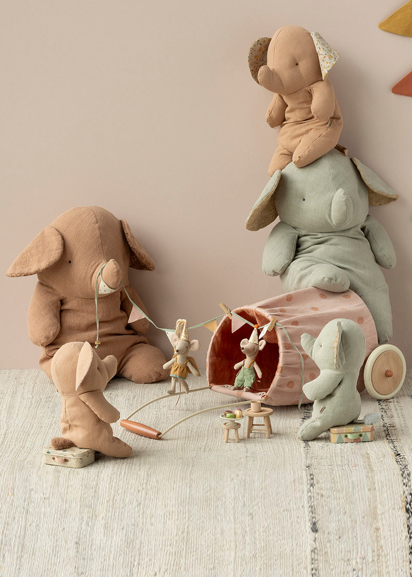 SAFARI FRIENDS - BIG ELEPHANT - GREY
