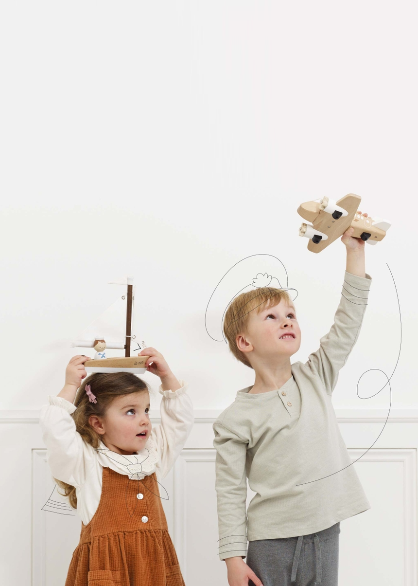 WOODEN TOY PLANE