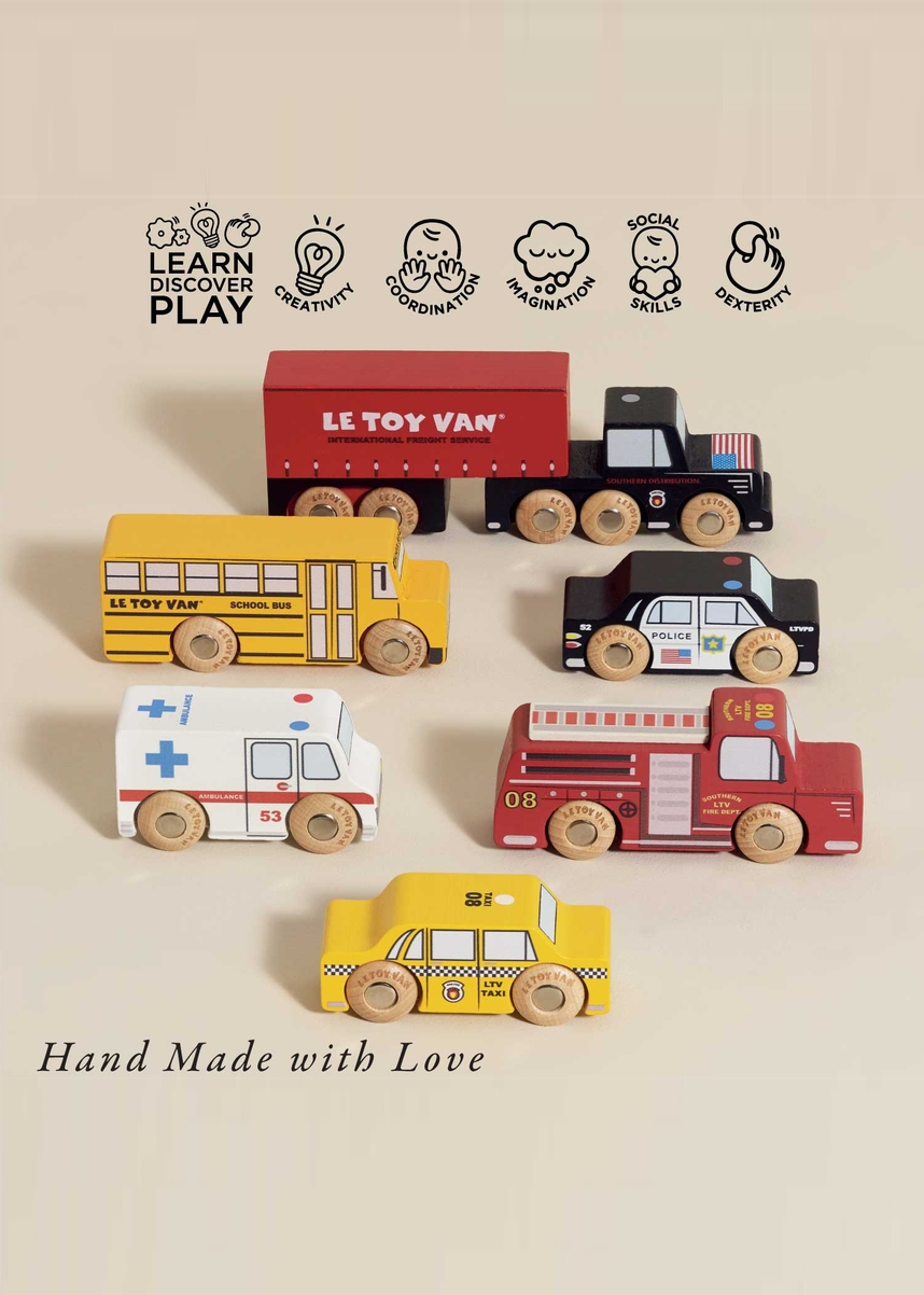 AMERICAN WOODEN CAR SET