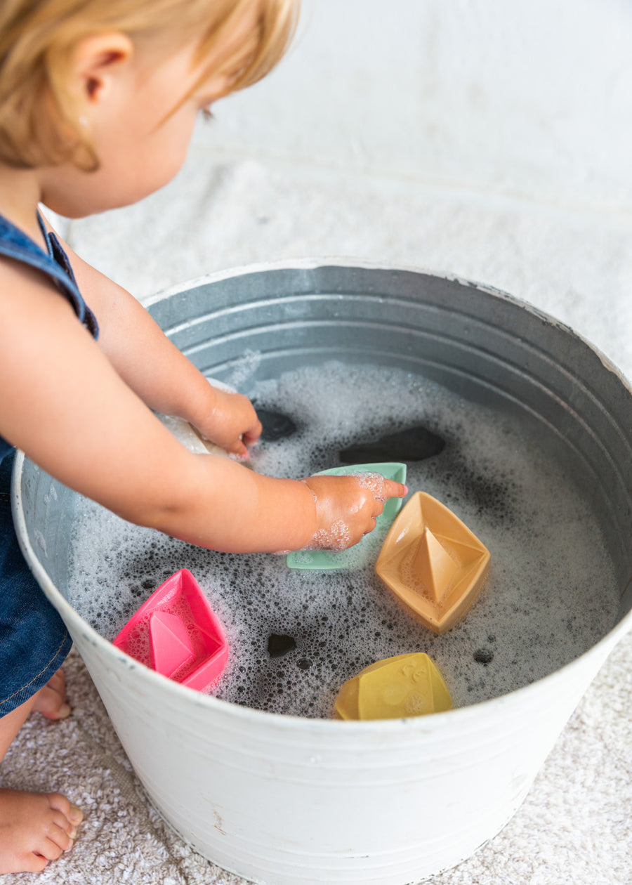 ORIGAMI BOAT BATH TOY - MINT