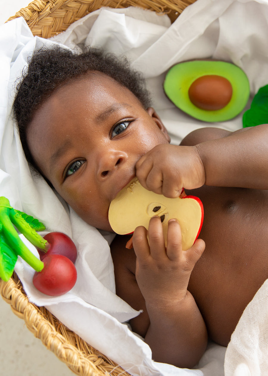 RAMONA THE RADISH TEETHER