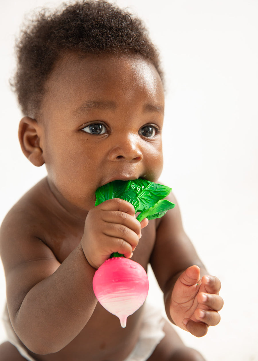 RAMONA THE RADISH TEETHER