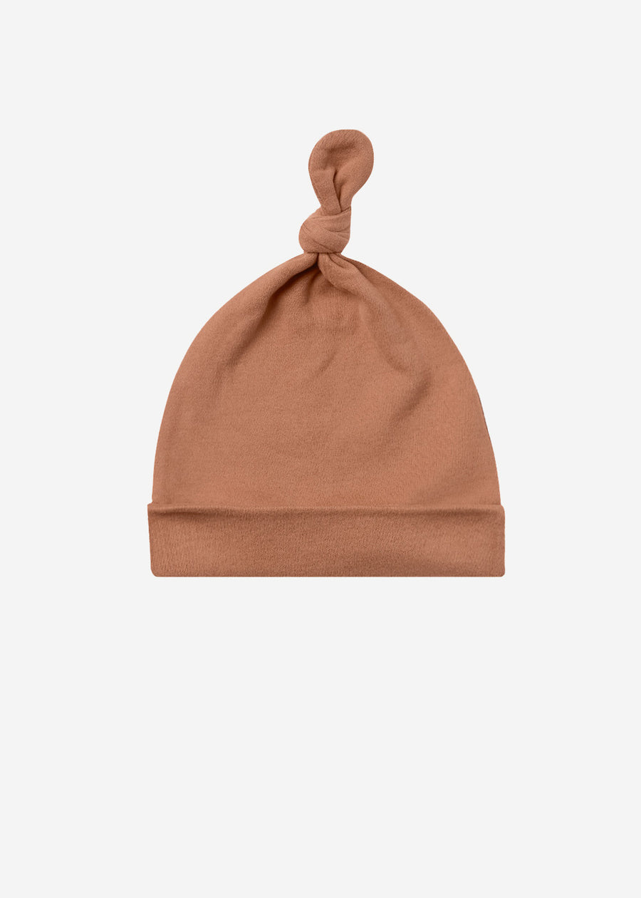 KNOTTED BABY HAT - AMBER