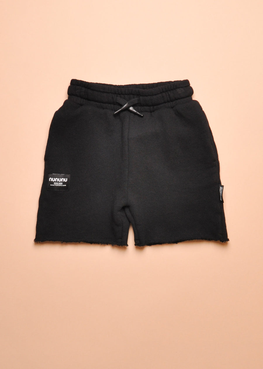 PATCH RAW SWEATSHORTS